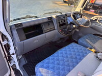 三菱ふそうキャンターコンテナ専用車小型（2t・3t）[写真34]