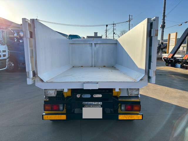 三菱ふそうキャンターコンテナ専用車小型（2t・3t）[写真06]