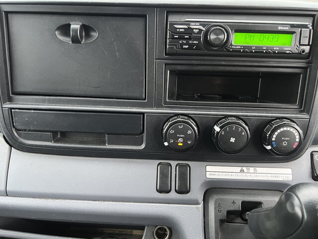 三菱ふそうキャンターアルミウイング小型（2t・3t）[写真14]