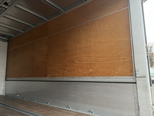 三菱ふそうキャンターアルミウイング小型（2t・3t）[写真20]