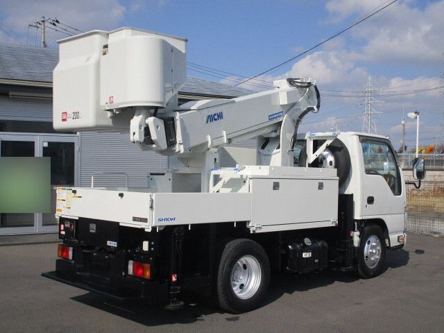 いすゞエルフ高所作業車小型（2t・3t）[写真02]