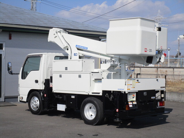 いすゞエルフ高所作業車小型（2t・3t）[写真04]