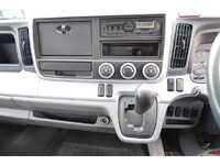 三菱ふそうキャンターアルミバン小型（2t・3t）[写真25]