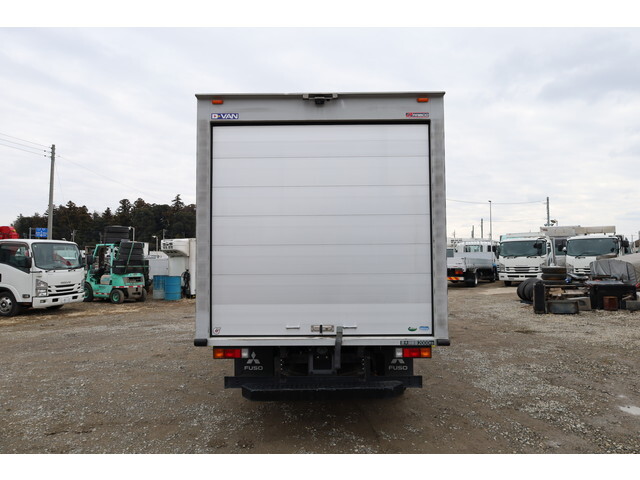 三菱ふそうキャンターアルミバン小型（2t・3t）[写真07]