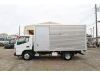 三菱ふそうキャンターアルミバン小型（2t・3t）[写真10]