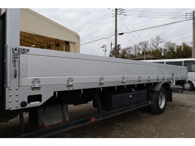 いすゞフォワードアルミブロック中型（4t）[写真11]