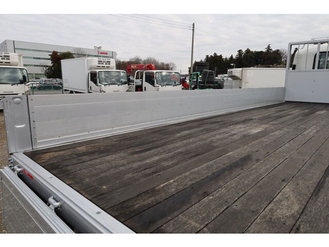 いすゞフォワードアルミブロック中型（4t）[写真16]