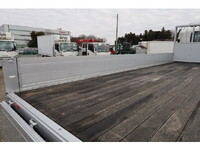 いすゞフォワードアルミブロック中型（4t）[写真17]