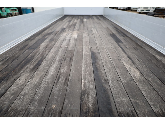 いすゞフォワードアルミブロック中型（4t）[写真19]