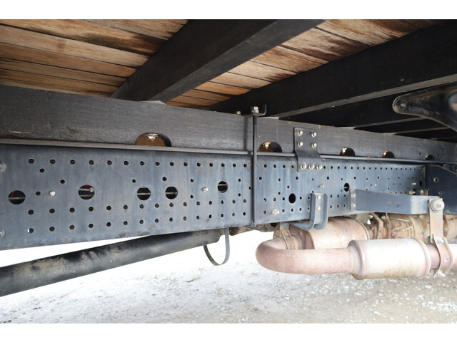 いすゞフォワードアルミブロック中型（4t）[写真20]