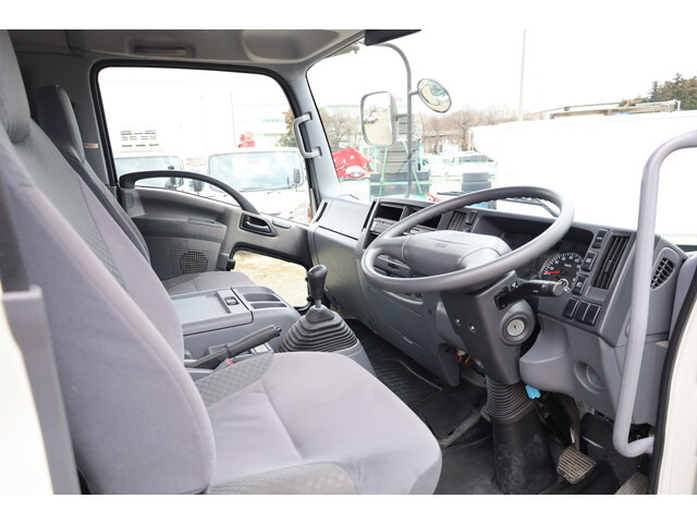 いすゞフォワードアルミブロック中型（4t）[写真23]