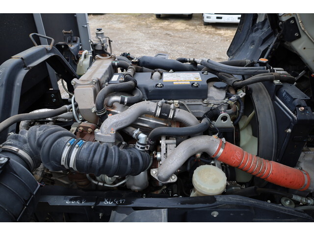 いすゞフォワードアルミブロック中型（4t）[写真28]