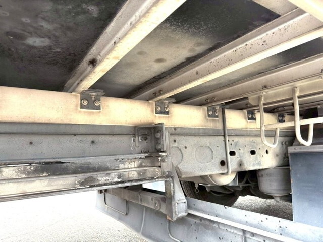 いすゞフォワード冷凍車（冷蔵車）増トン（6t・8t）[写真15]