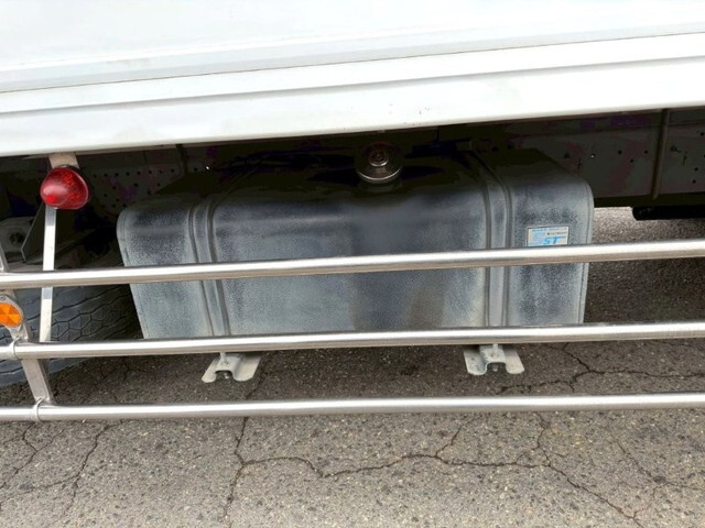 いすゞフォワード冷凍車（冷蔵車）増トン（6t・8t）[写真16]