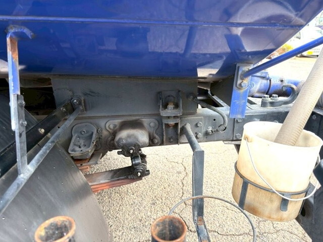 日野デュトロバキュームカー小型（2t・3t）[写真13]