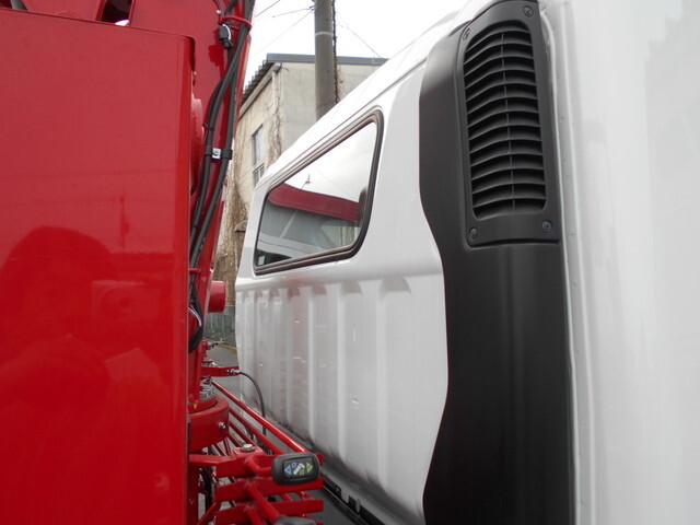 三菱ふそうキャンタークレーン5段小型（2t・3t）[写真19]