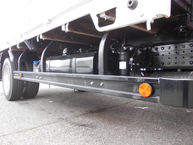 三菱ふそうキャンタークレーン5段小型（2t・3t）[写真24]