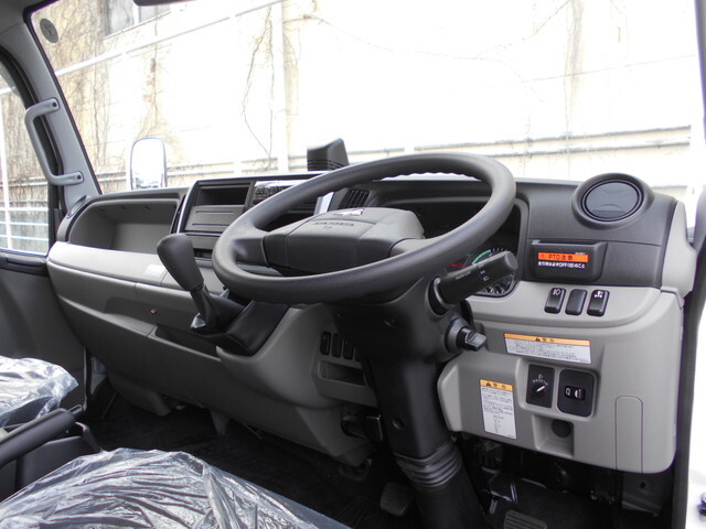 三菱ふそうキャンタークレーン5段小型（2t・3t）[写真28]