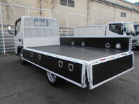 三菱ふそうキャンター平ボディ小型（2t・3t）[写真12]