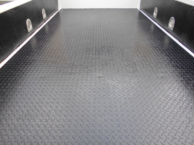 三菱ふそうキャンター平ボディ小型（2t・3t）[写真12]