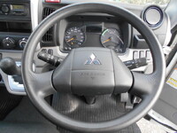 三菱ふそうキャンター平ボディ小型（2t・3t）[写真30]