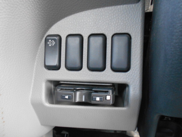 三菱ふそうキャンター平ボディ小型（2t・3t）[写真34]