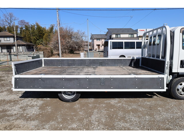 いすゞエルフ平ボディ小型（2t・3t）[写真10]