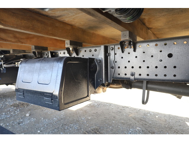 いすゞエルフ平ボディ小型（2t・3t）[写真23]