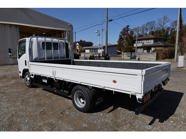 いすゞエルフ平ボディ小型（2t・3t）[写真04]