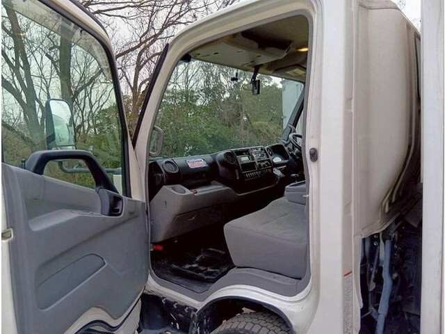 日野デュトロ冷凍車（冷蔵車）小型（2t・3t）[写真33]