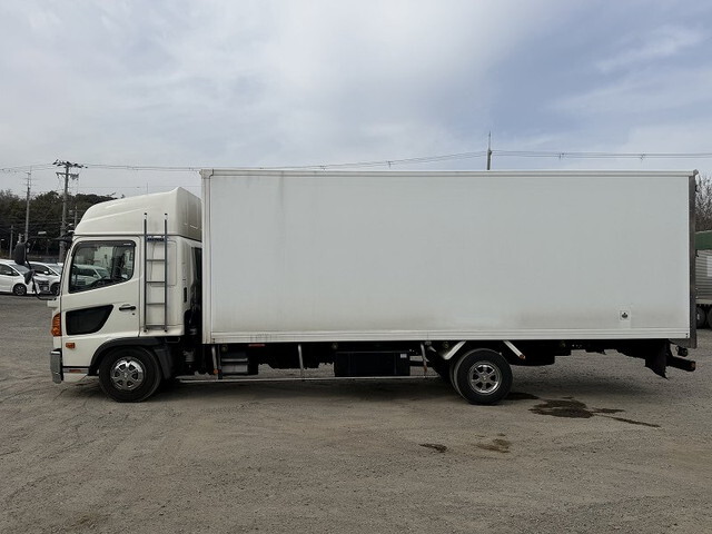 日野レンジャー冷凍車（冷蔵車）中型（4t）[写真04]