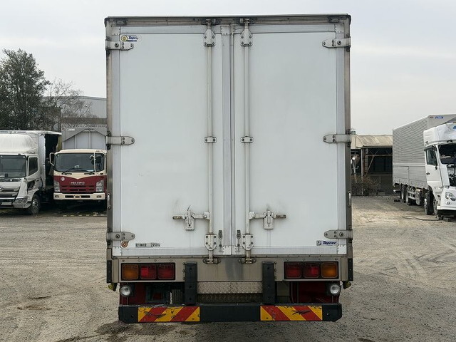 日野レンジャー冷凍車（冷蔵車）中型（4t）[写真05]