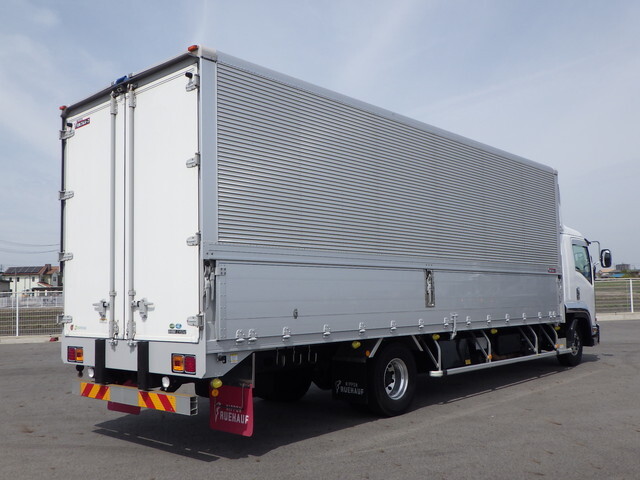 いすゞフォワードアルミウイング中型（4t）[写真11]