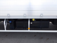 いすゞフォワードアルミウイング中型（4t）[写真13]