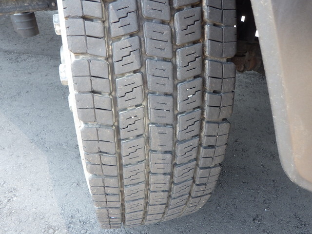 いすゞフォワードアルミウイング中型（4t）[写真18]