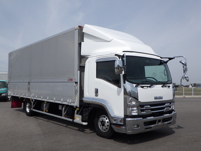 いすゞフォワードアルミウイング中型（4t）[写真02]