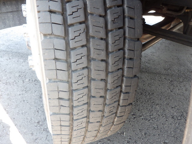 いすゞフォワードアルミウイング中型（4t）[写真21]