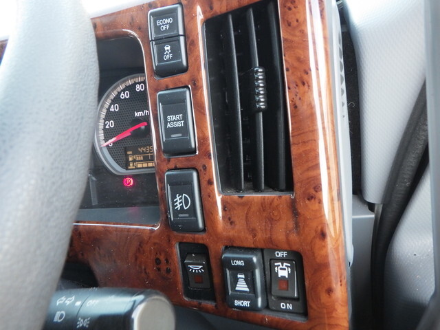 いすゞフォワードアルミウイング中型（4t）[写真31]