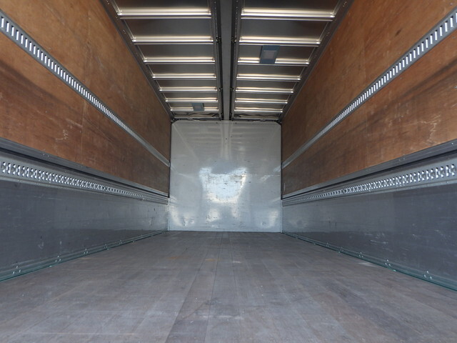 いすゞフォワードアルミウイング中型（4t）[写真32]