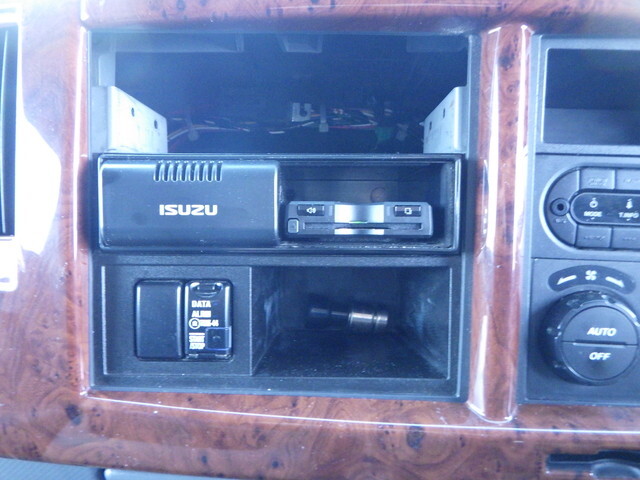 いすゞフォワードアルミウイング中型（4t）[写真33]