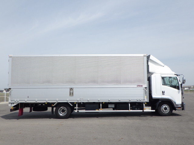 いすゞフォワードアルミウイング中型（4t）[写真04]