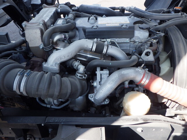 いすゞフォワードアルミウイング中型（4t）[写真09]