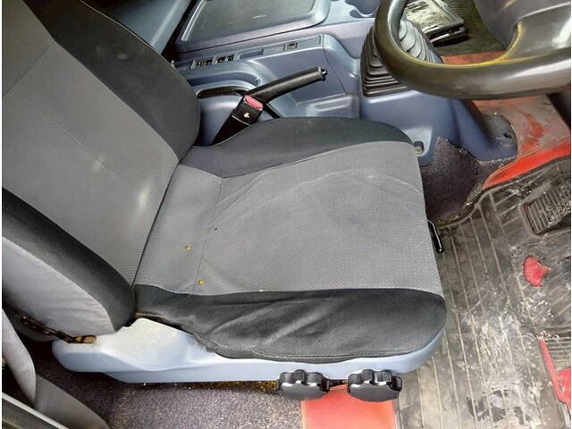 日野レンジャーアルミウイング中型（4t）[写真15]