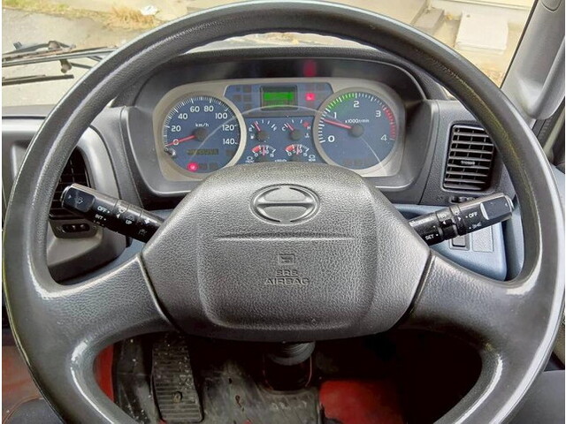 日野レンジャーアルミウイング中型（4t）[写真21]