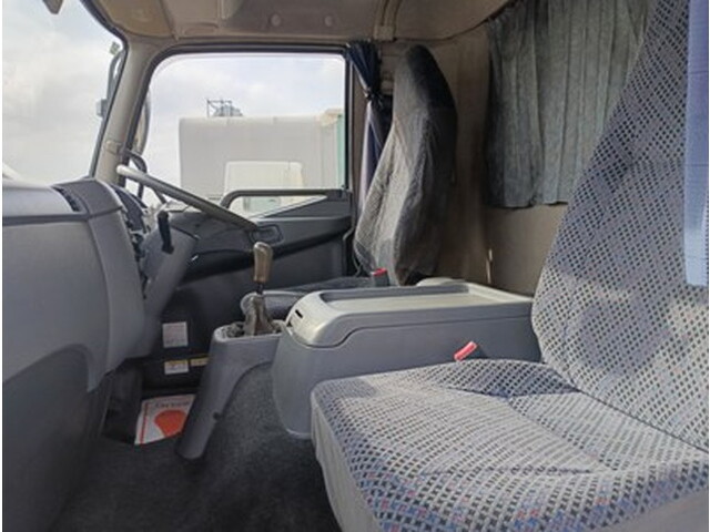 三菱ふそうファイター冷凍車（冷蔵車）中型（4t）[写真22]