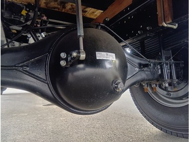 三菱ふそうファイター平ボディ中型（4t）[写真12]