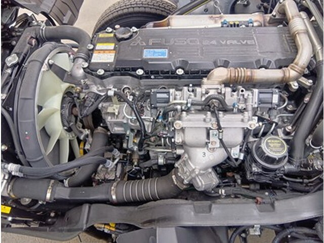 三菱ふそうファイター平ボディ中型（4t）[写真15]