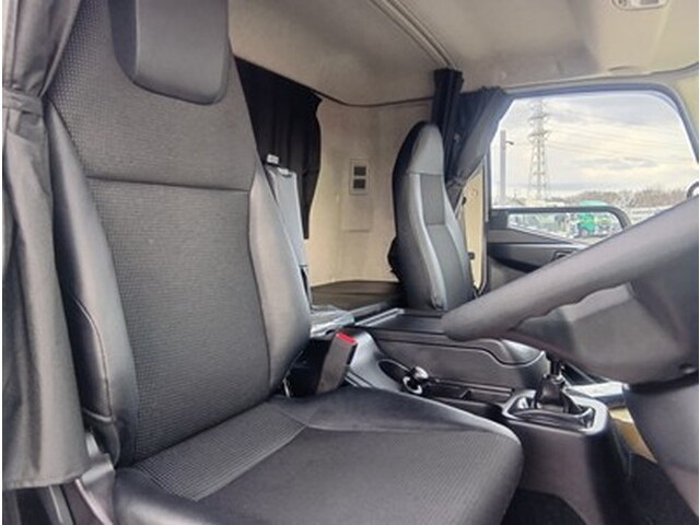 三菱ふそうファイター平ボディ中型（4t）[写真20]