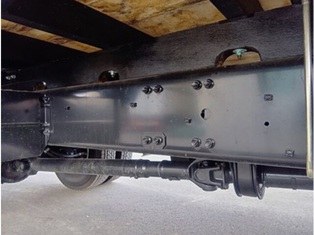 三菱ふそうファイター平ボディ中型（4t）[写真09]