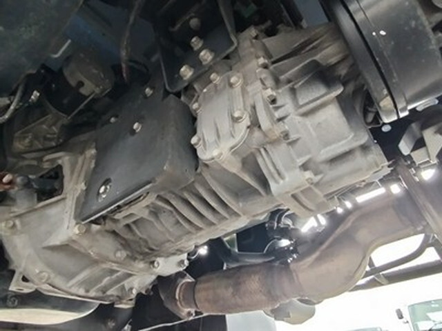 いすゞエルフダブルキャブ（Wキャブ）小型（2t・3t）[写真14]